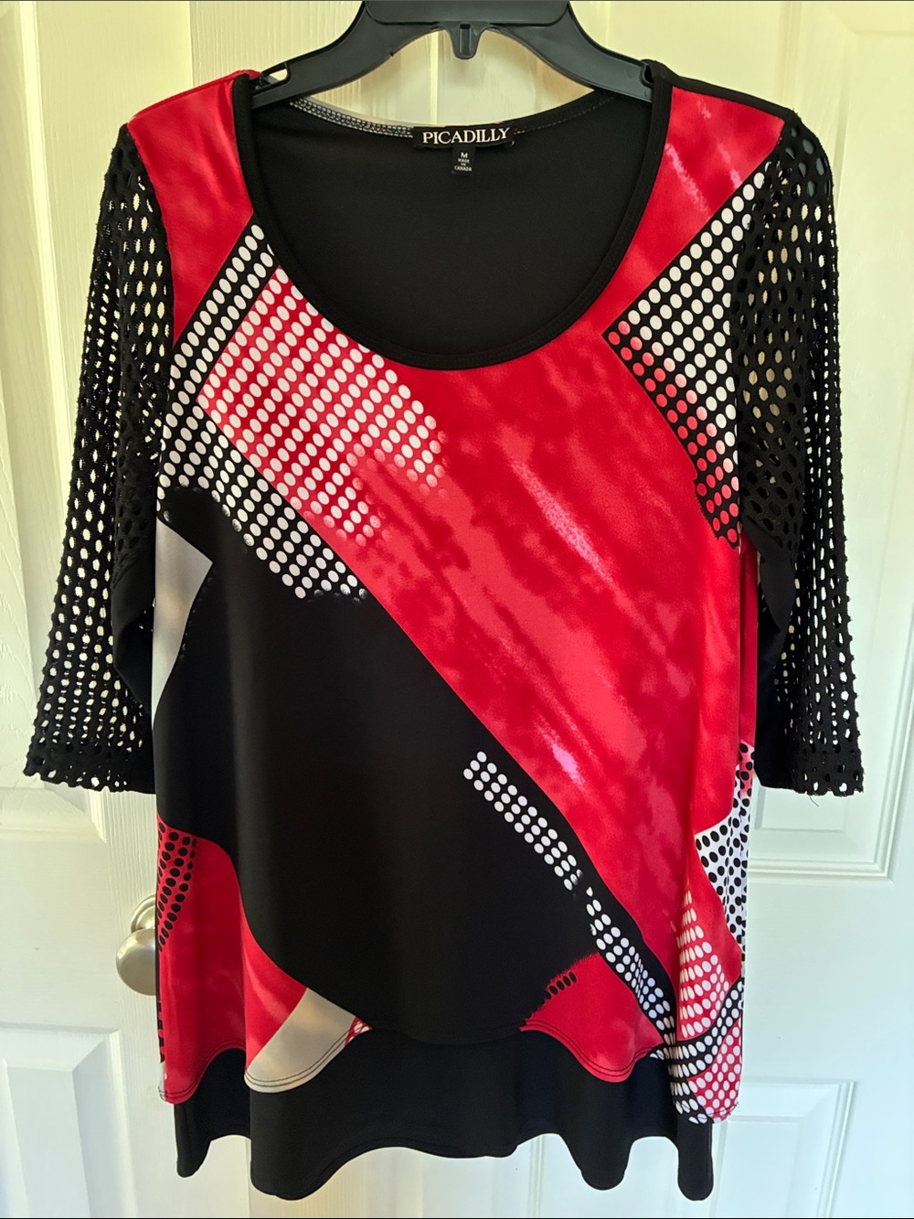 Red & Black Geometric Scoop-Neck Tunic